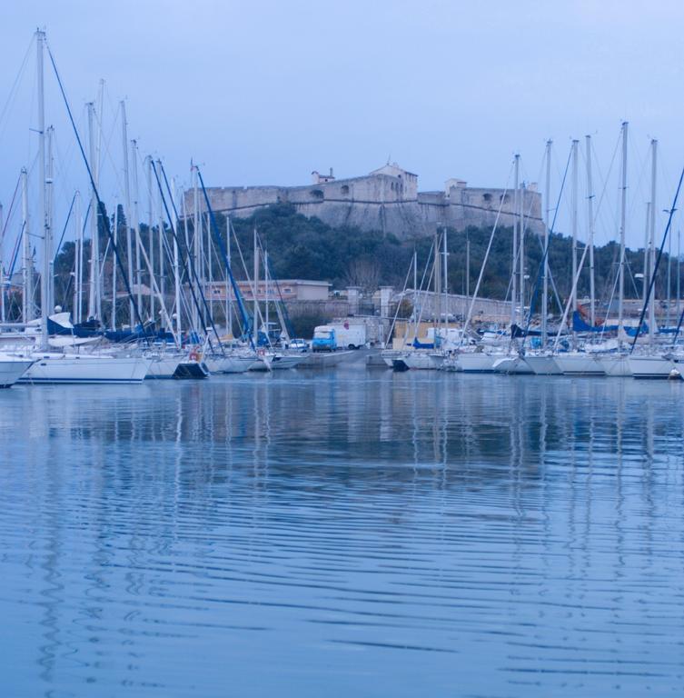 Stars Antibes Hotel Biot Kültér fotó